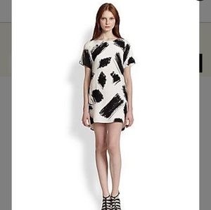 Alice + Olivia White and black shift dress